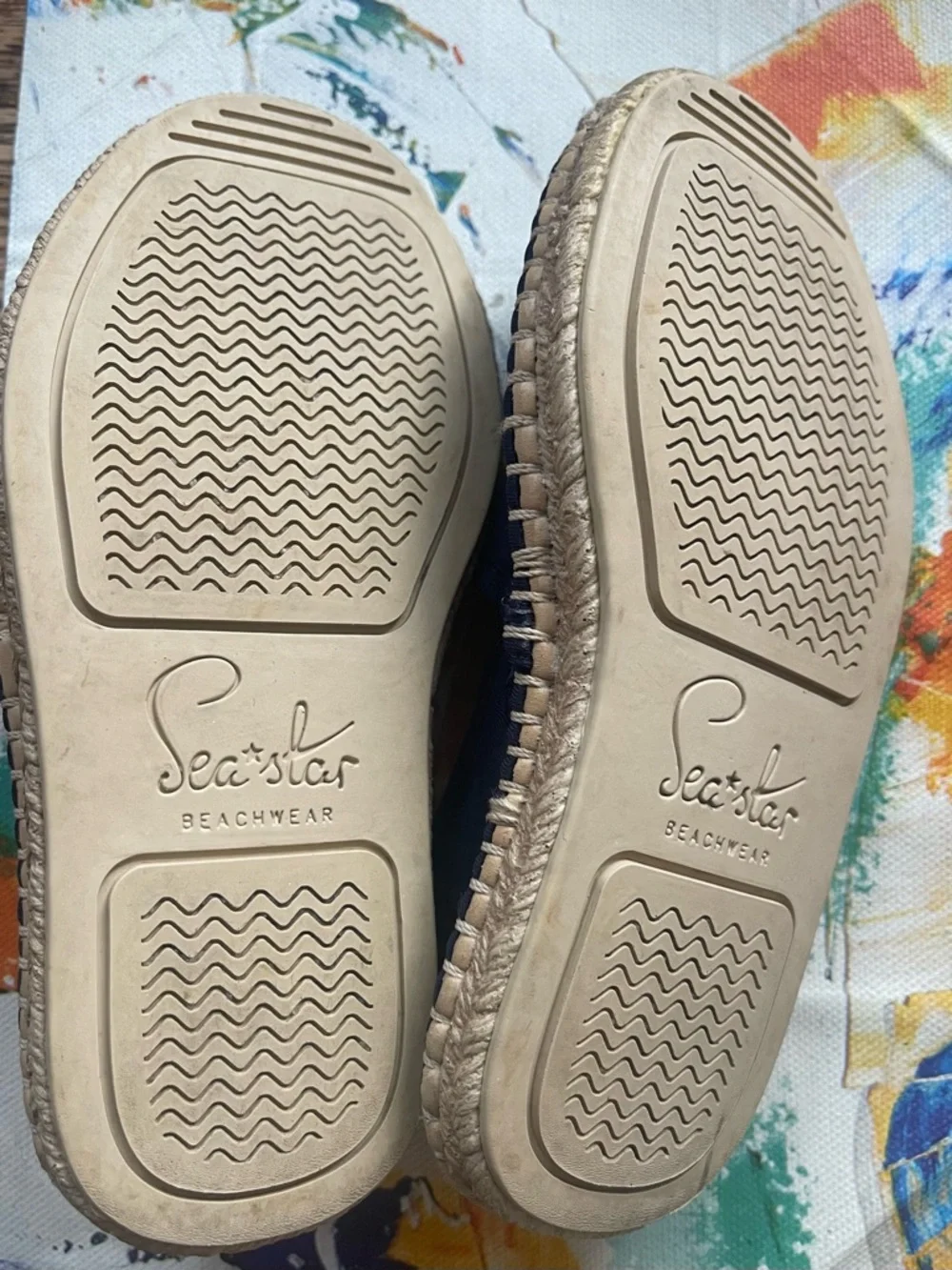 Size 9 Kids unisex Sea Star Espadrilles. Navy Slip-ons with Red Pull on tab.